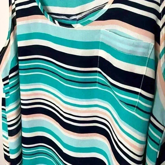 Torrid Striped Georgette Front Pocket Sheer Tank Blouse 2 2X 18/20 - Picture 6 of 7